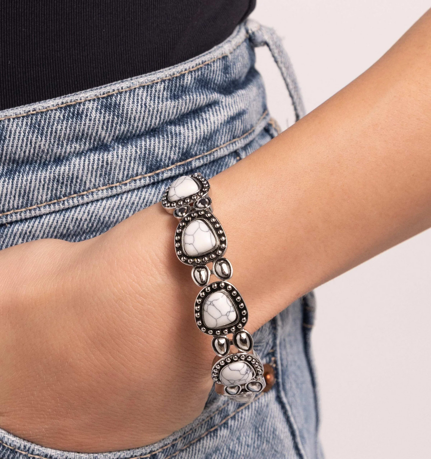Paparazzi Bracelet - Harmonious Headliner - White
