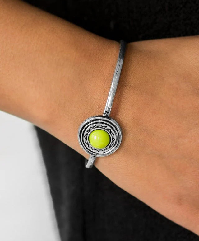 Paparazzi Bracelets - Sahara Sunshine - Green