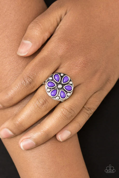 Paparazzi Rings - Color Me Calla Lily - Purple
