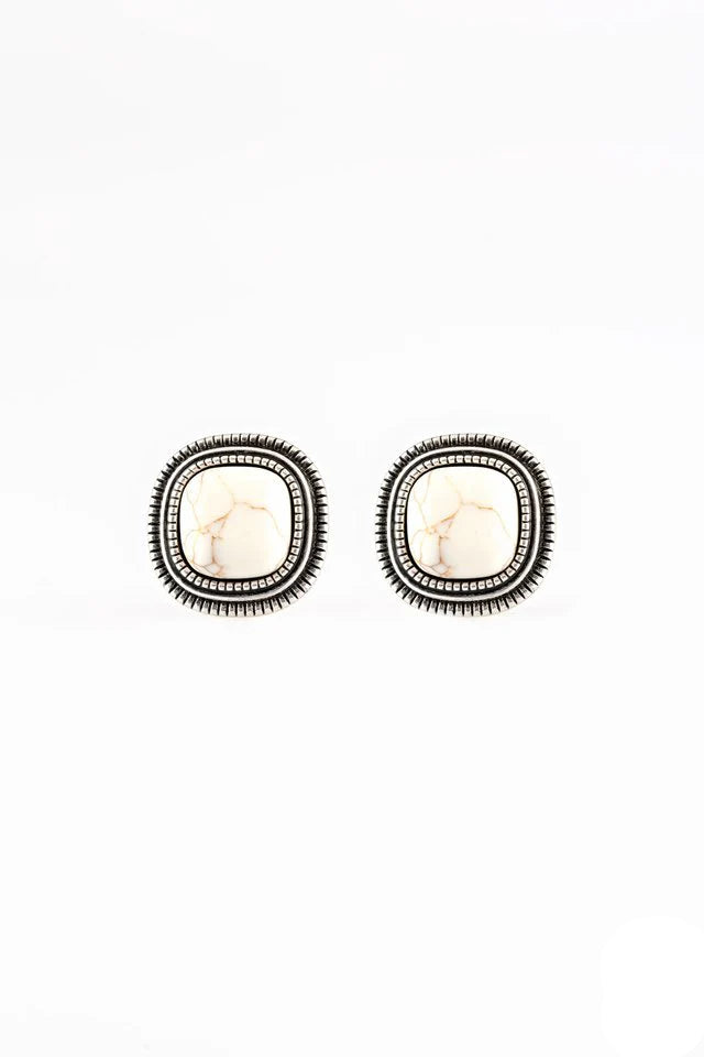 Paparazzi Earrings - Frontier-Runner - White
