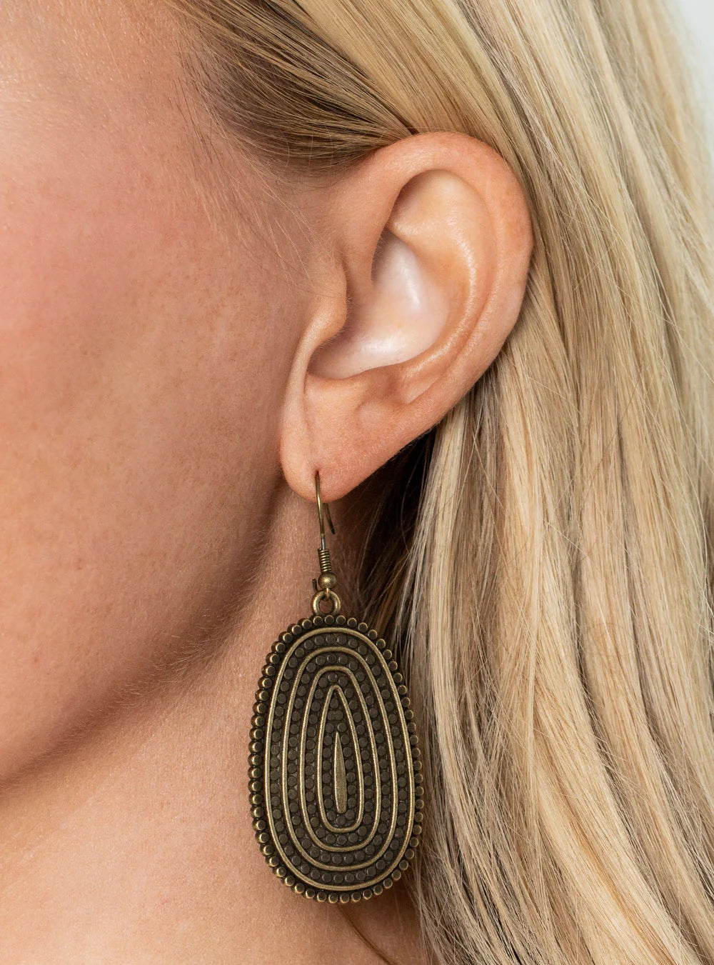 Paparazzi Earrings - Desert Climate - Brass