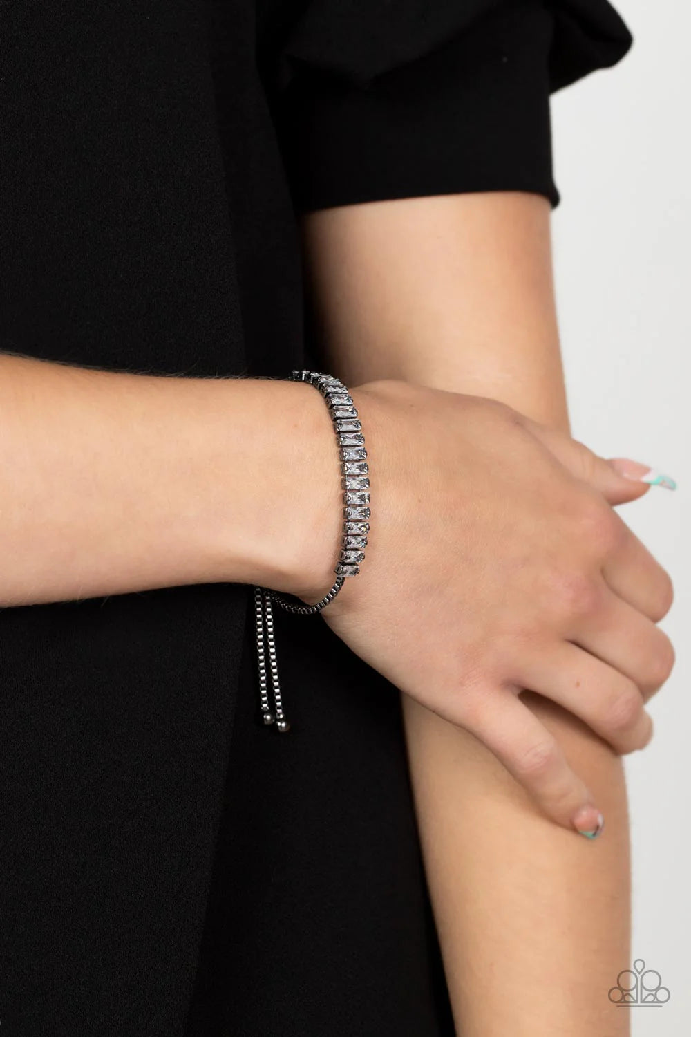 Paparazzi Bracelets - Glitz and Glimmer - Black