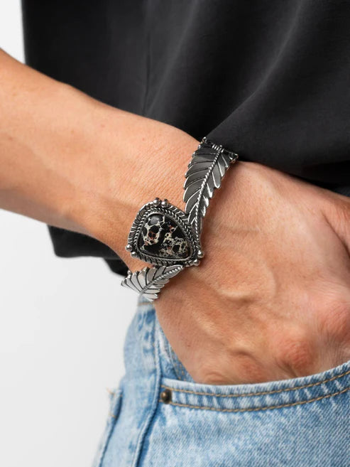 Paparazzi Bracelets - Desert Roost - Black