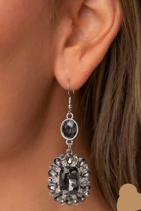 Paparazzi Earrings - Capriciously Cosmopolitan - Silver