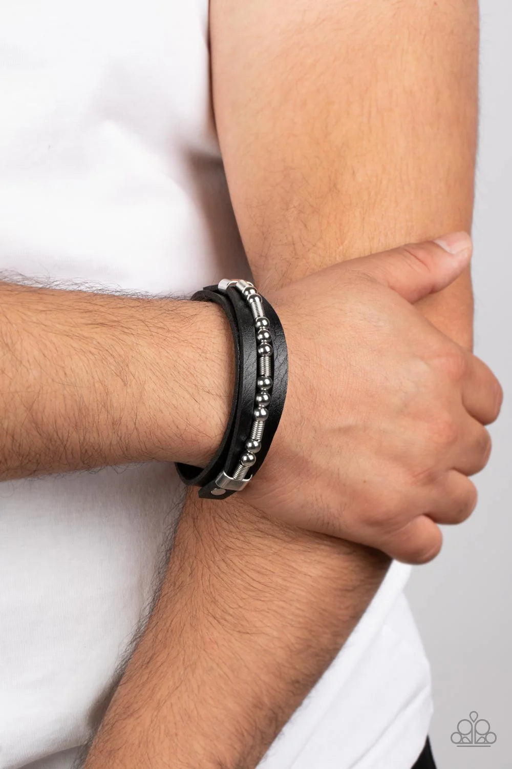 Paparazzi Urban Collection - Easy on the Hardware - Black
