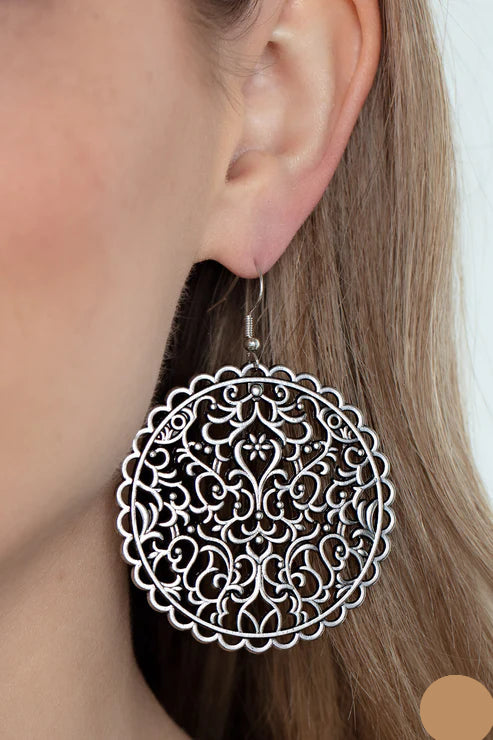 Paparazzi Earrings - The Whole Nine Vineyards - Silver