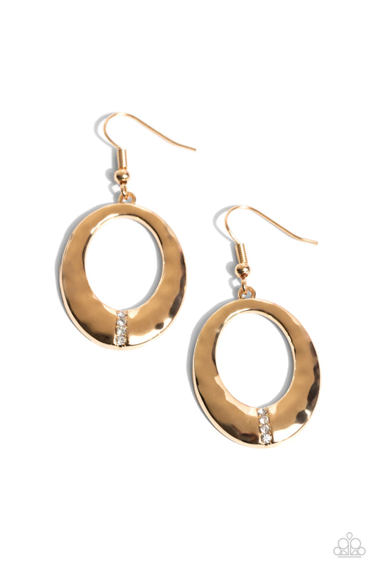Paparazzi PREORDER Earrings - Center Stage Classic - Gold