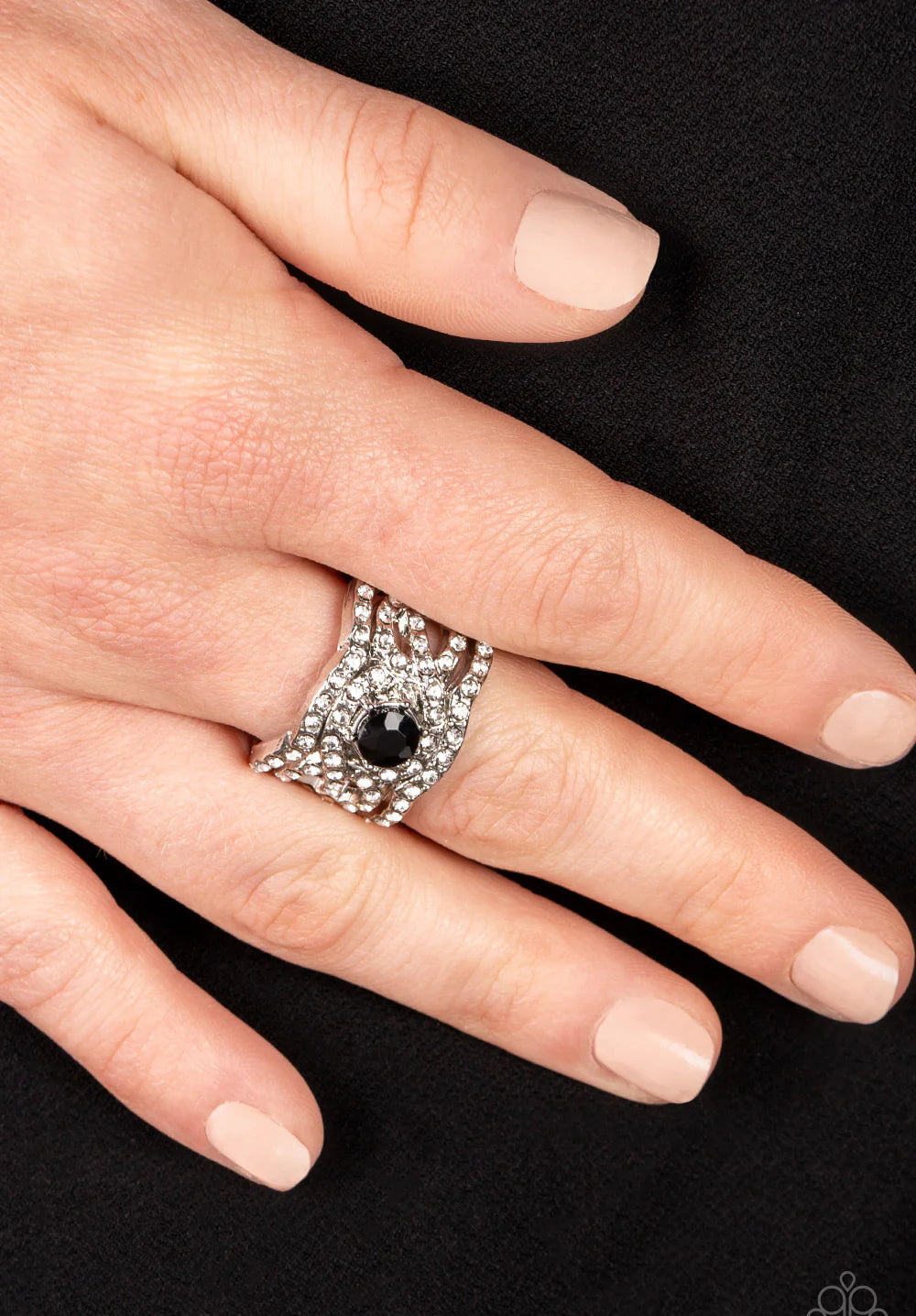 Paparazzi Rings - Doting on Dazzle - Black
