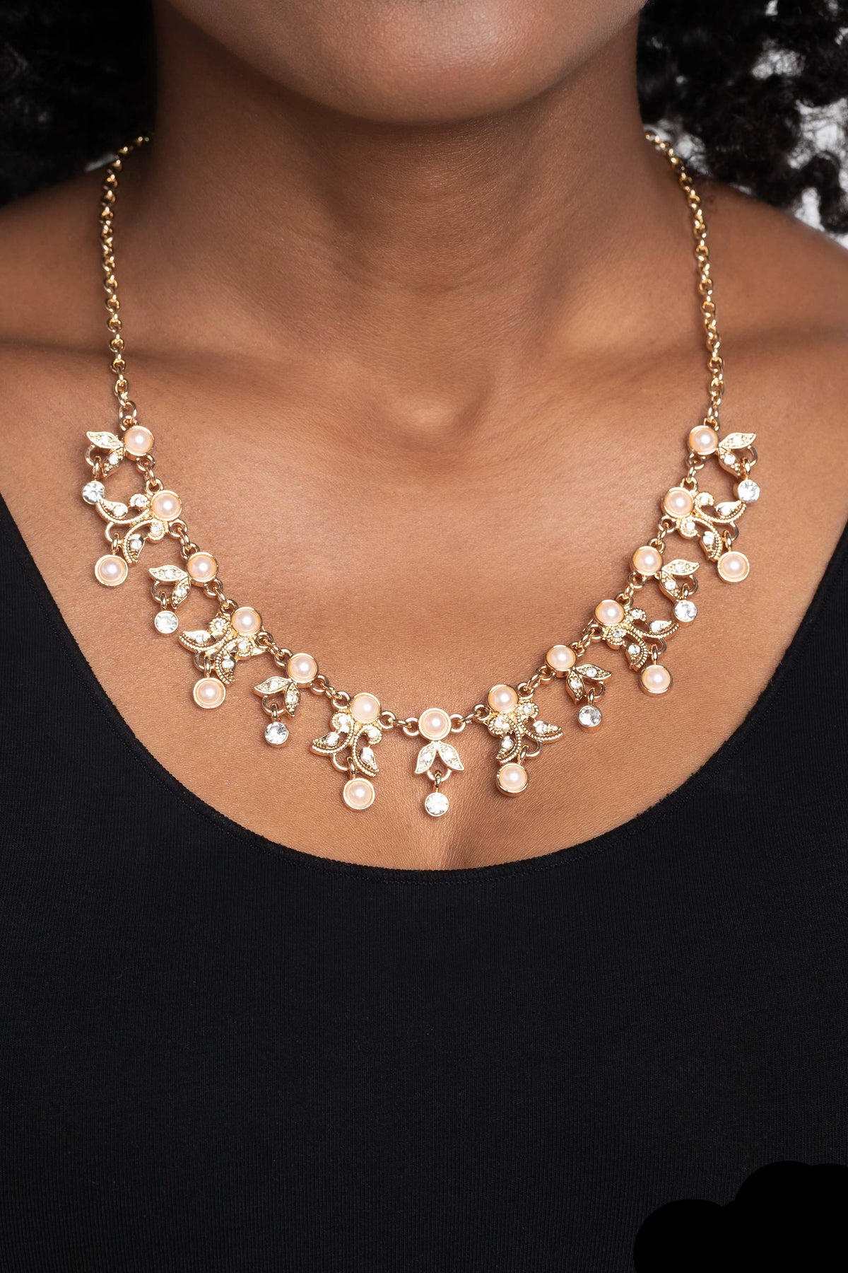 Paparazzi Necklaces - Garden Princess - Gold - N3001