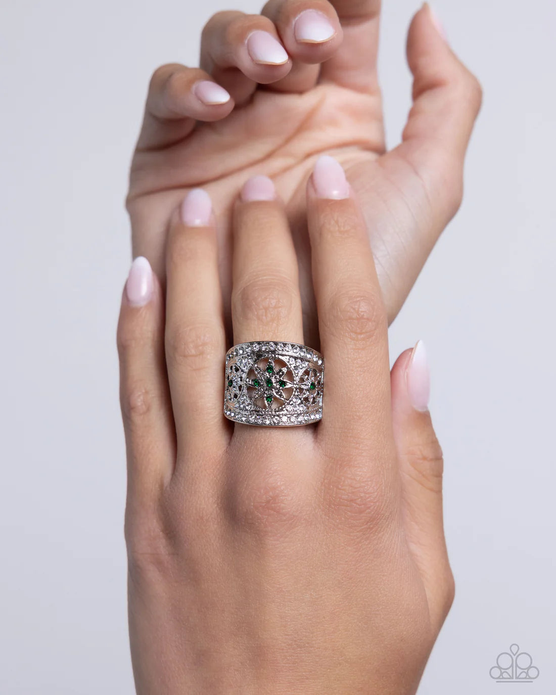 Paparazzi Rings - Gilded Glitz - Green