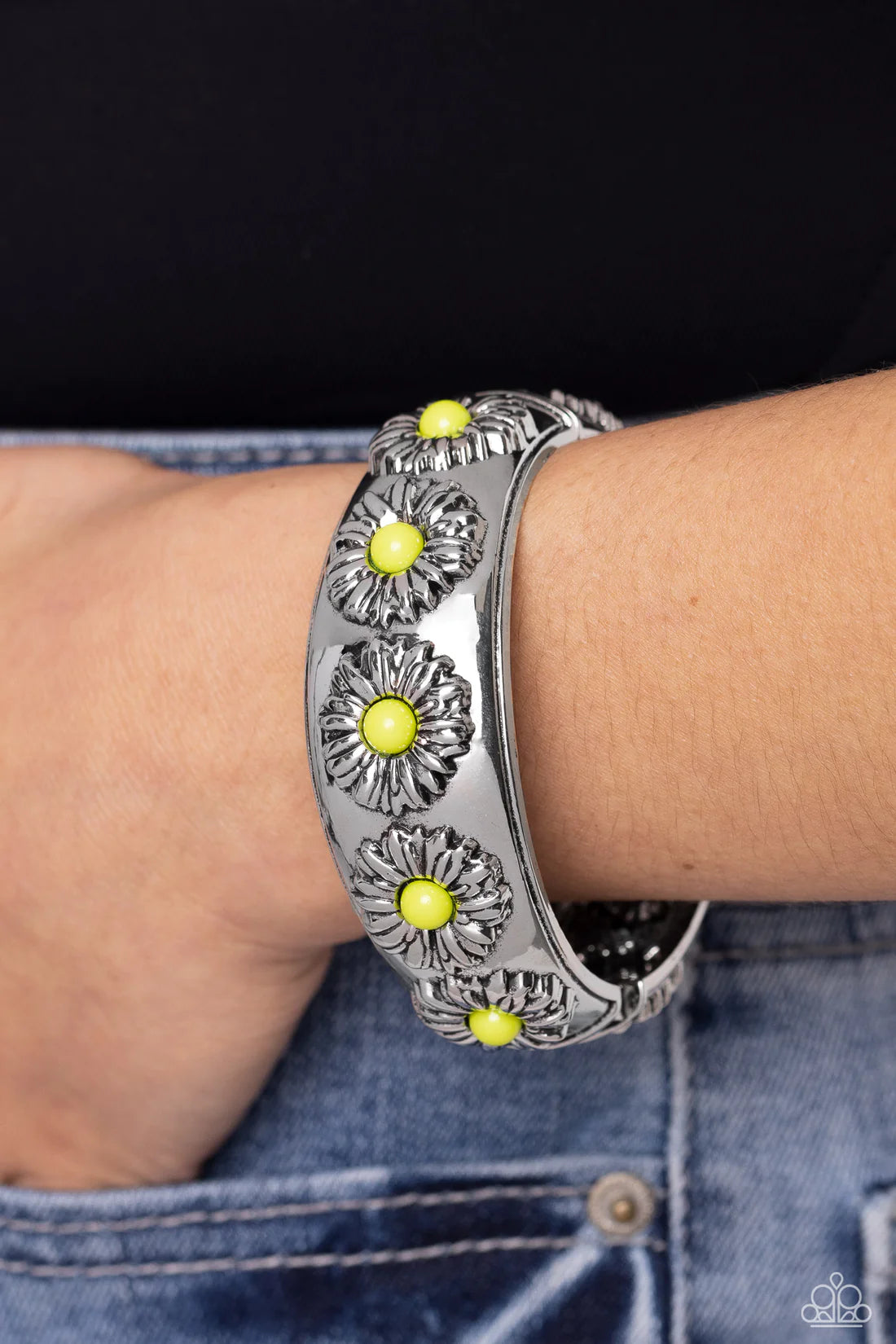 Paparazzi Bracelets - Taking Floral - Green