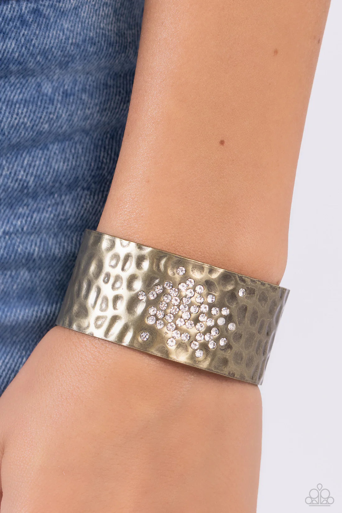 Paparazzi Bracelets - Speckled Sparkle - Brass