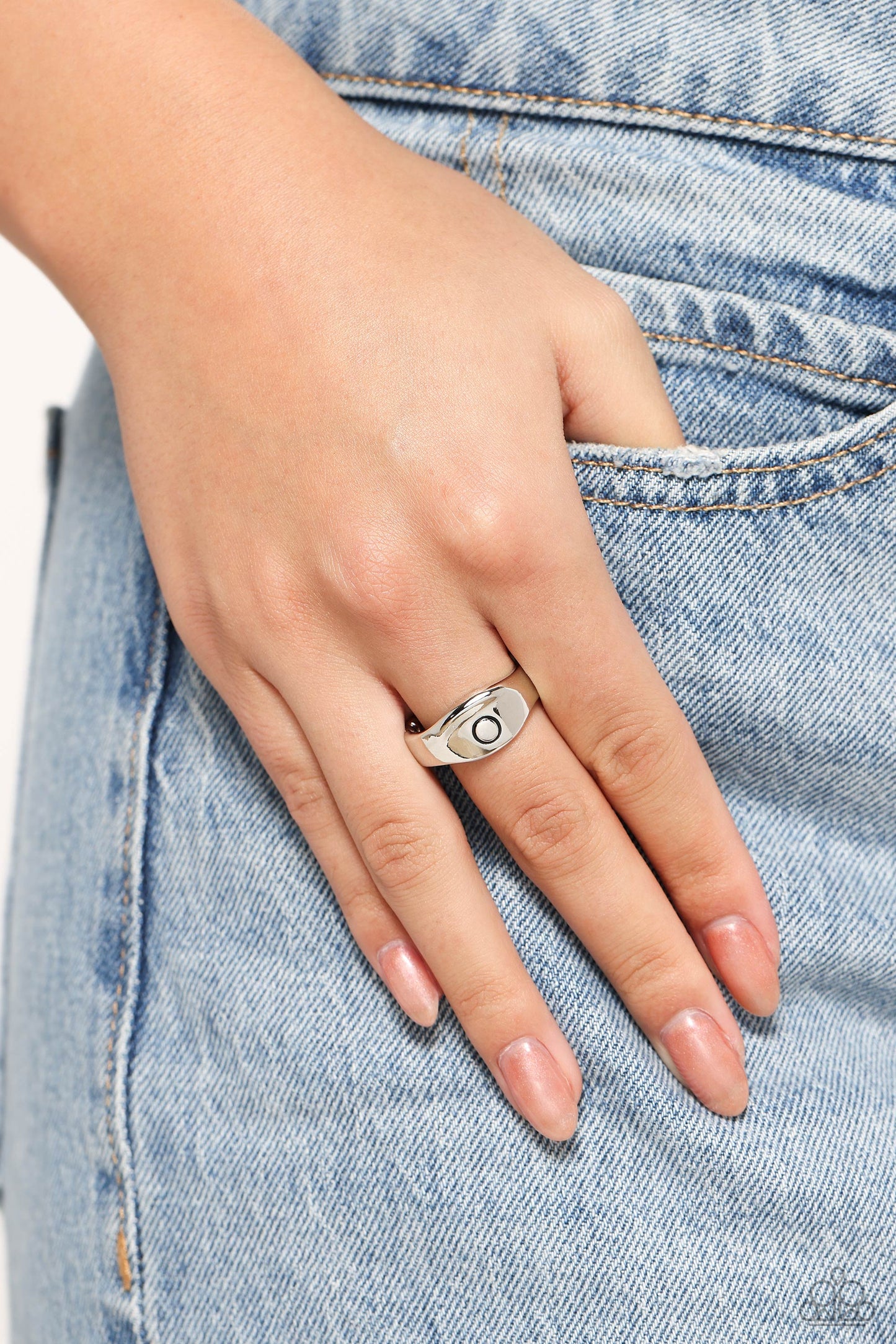 Paparazzi Rings - Monogram Memento - Silver - o