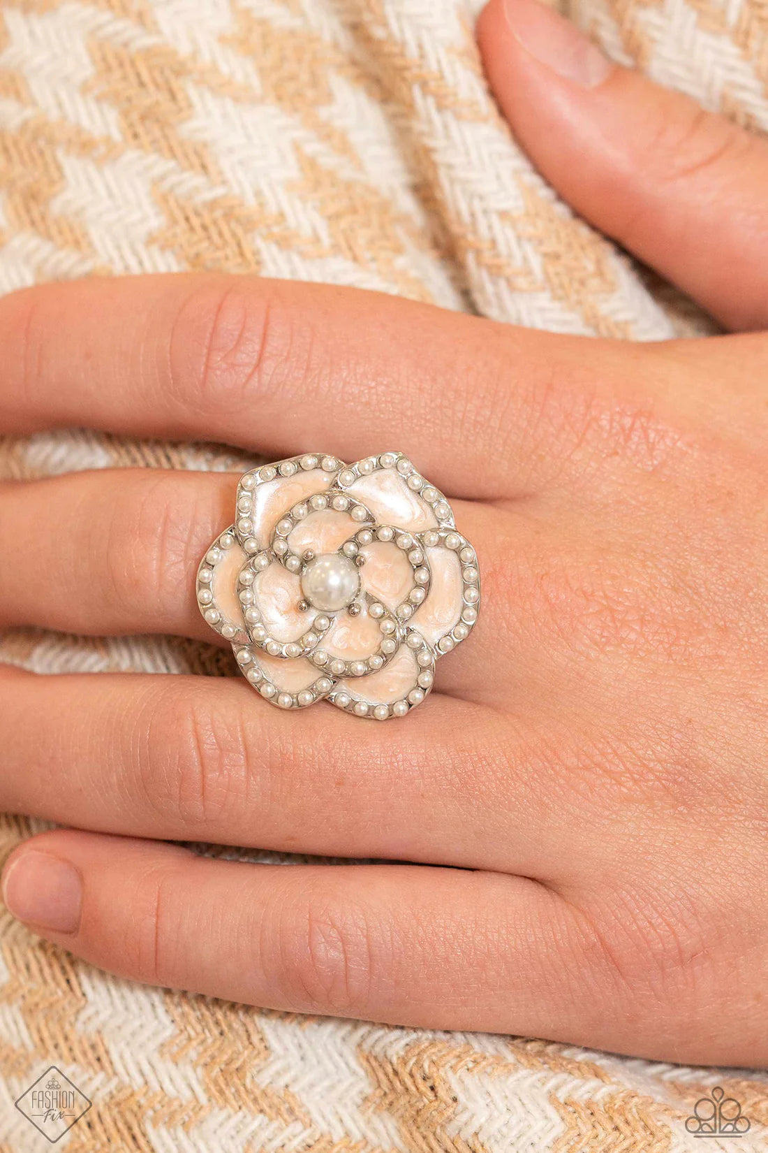 Paparazzi Rings - Debonair Delight - White - Fashion Fix