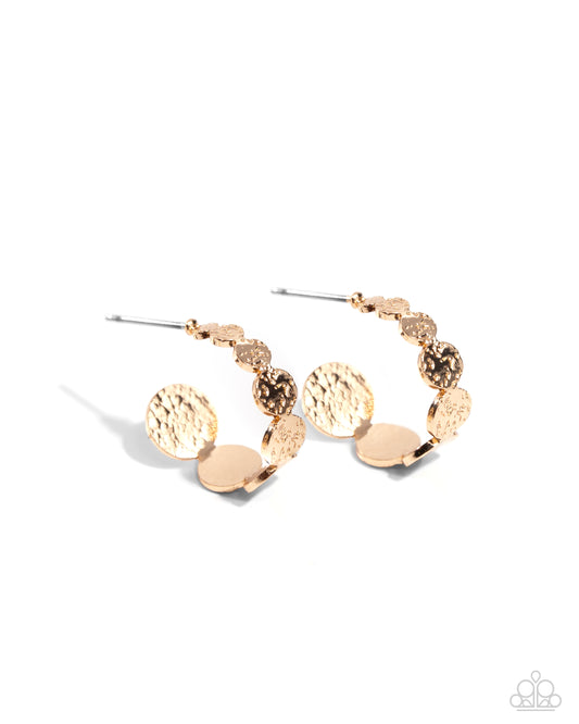 Paparazzi PREORDER Earrings - Textured Tease - Gold