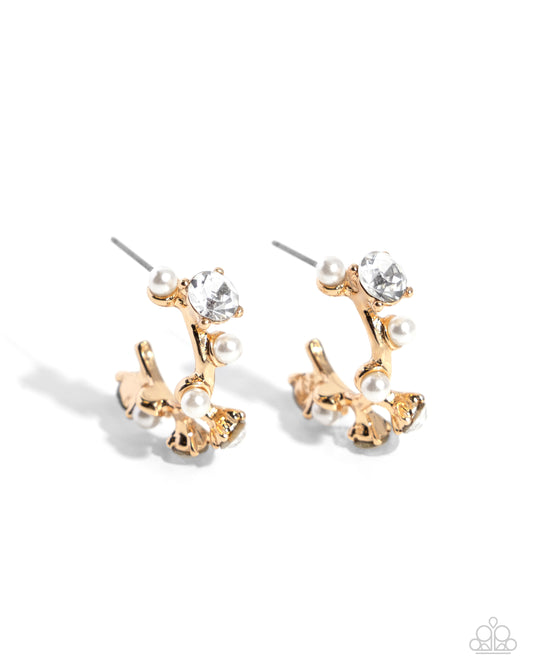 Paparazzi PREORDER Earrings - Dazzling Daydream - Gold