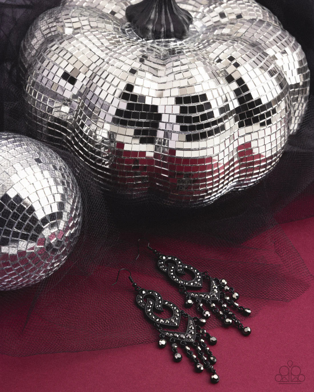 Paparazzi Earrings - Pristine Precipitation - Black