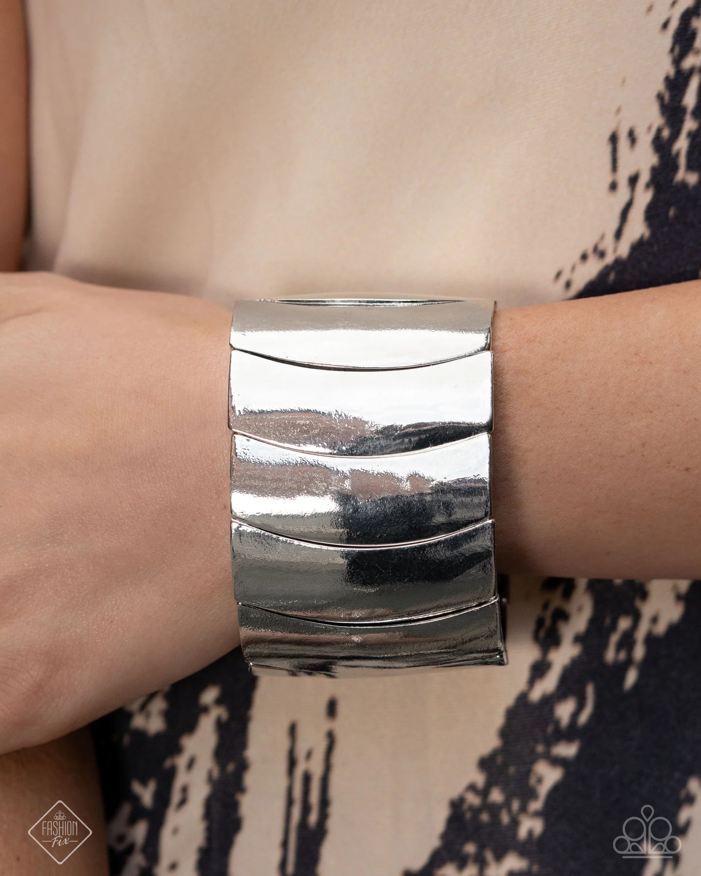 Paparazzi Bracelets - Crusading Celebrity - Silver