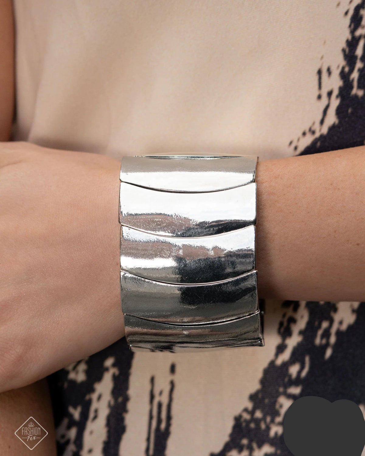 Paparazzi Bracelets - Crusading Celebrity - Silver - B100D