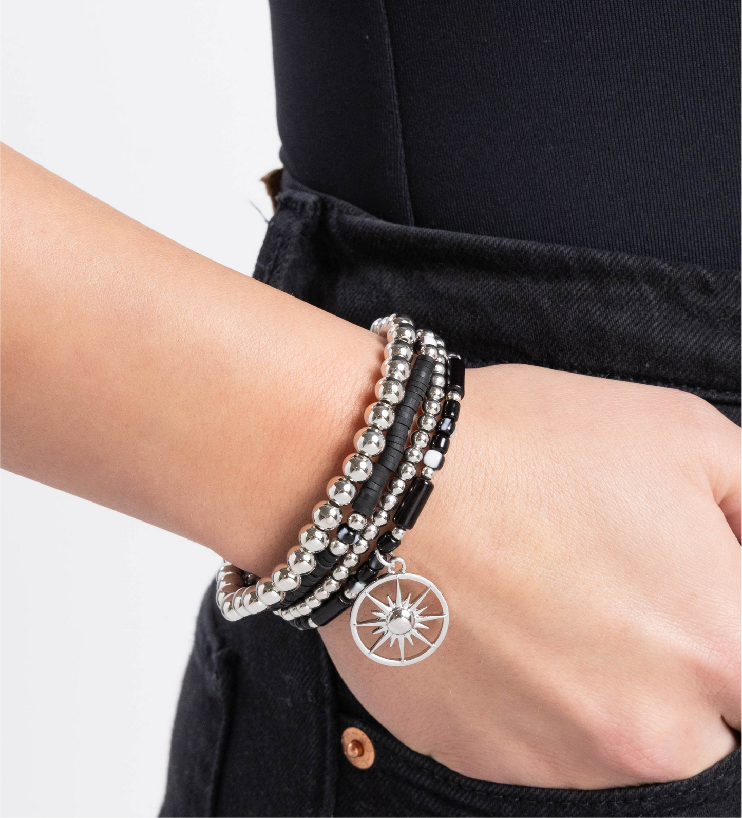 Paparazzi Bracelets - Nuanced Navigator - Black