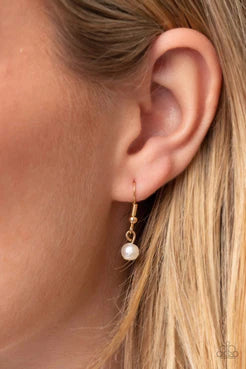 Paparazzi Necklaces - Grace to the Top - Gold - Fashion Fix Exclusive