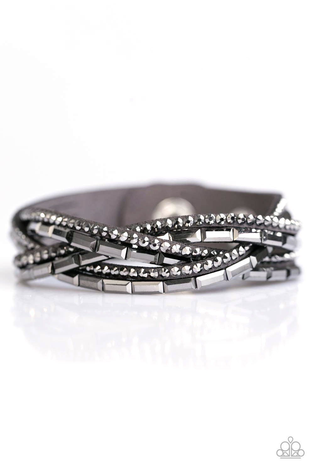Paparazzi Urban Collection bracelet - Too Cool For School - Silver