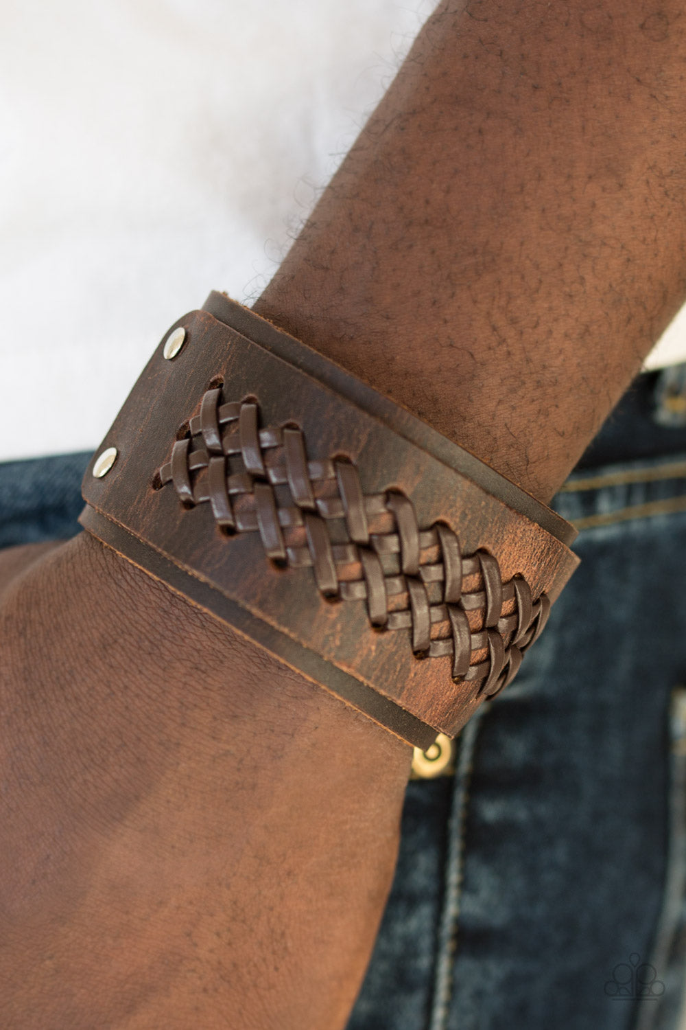 Paparazzi Urban Collection wrap - Hot On The Trail - Brown
