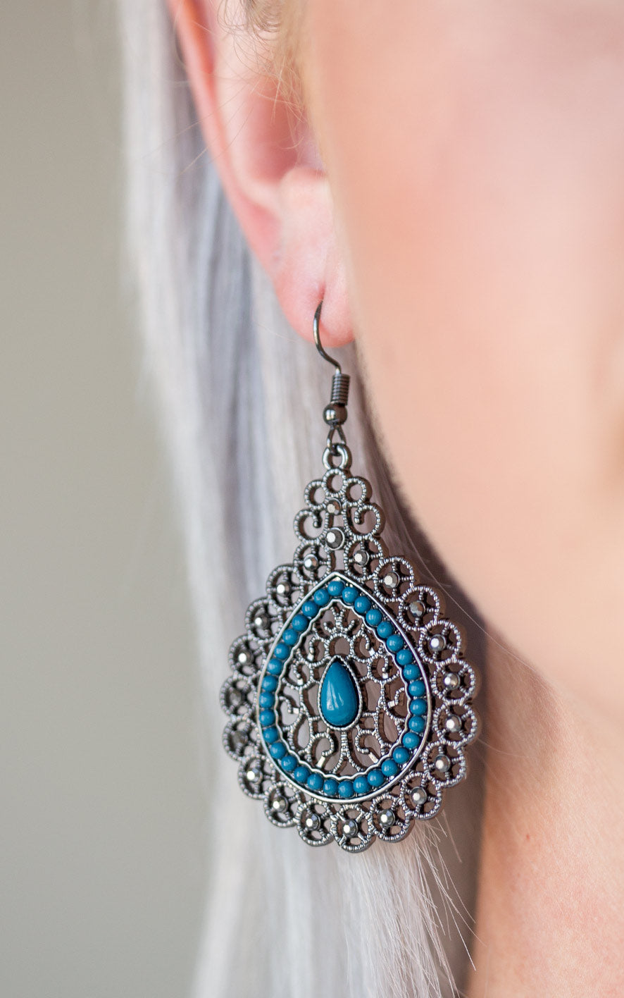 Paparazzi Earrings - Carnival Courtesan - Blue