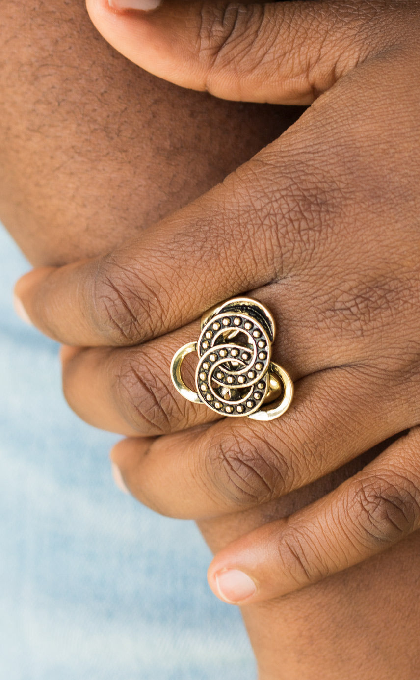 Paparazzi Rings - Dizzying Distraction - Brass