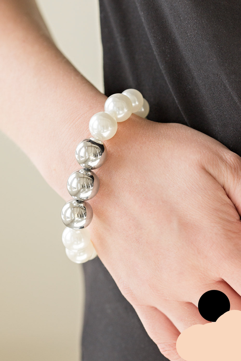 Paparazzi Bracelets - All Dressed Uptown - White