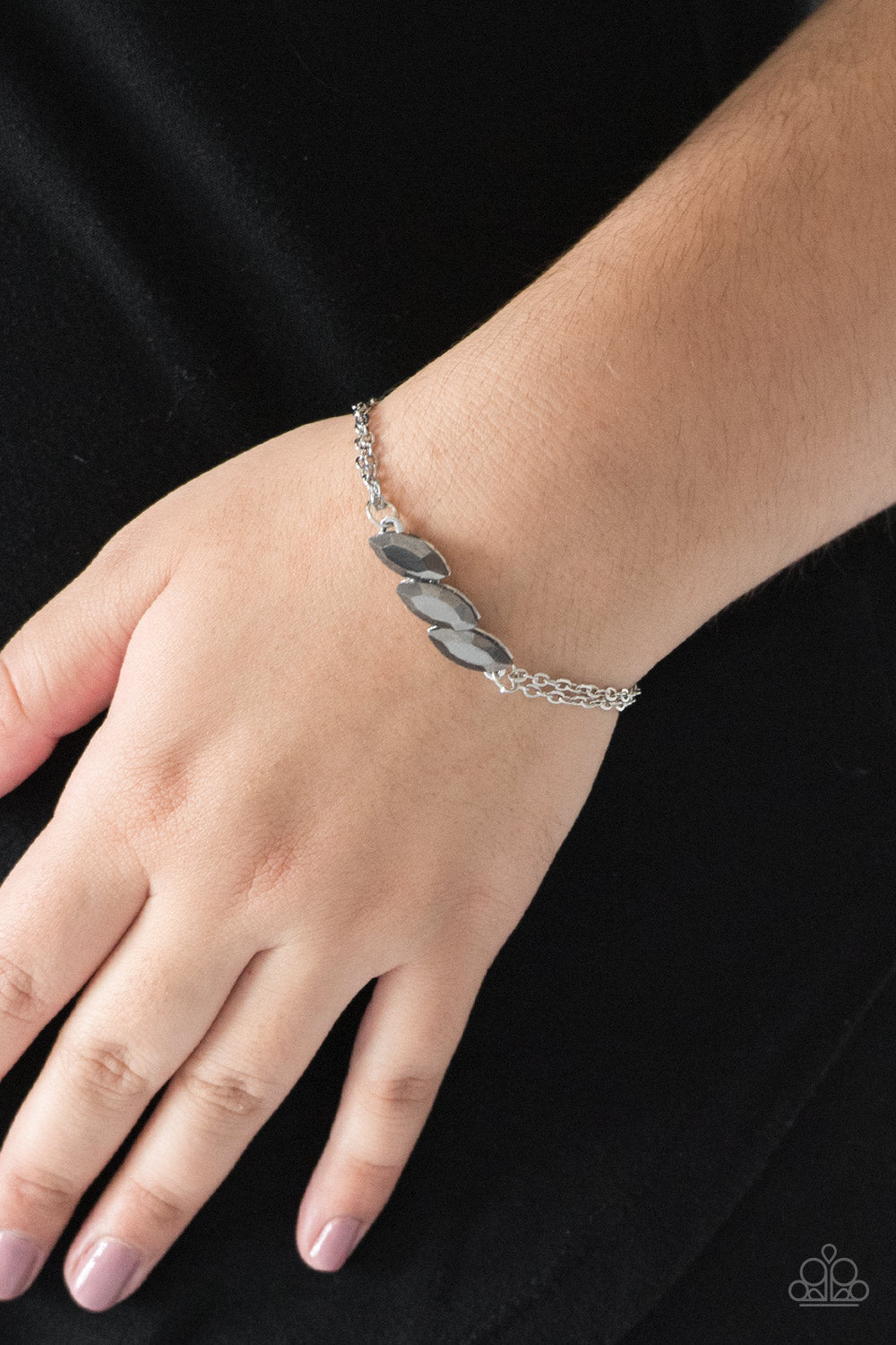 Paparazzi Bracelets - Pretty Priceless - Silver