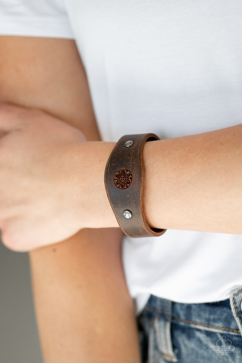 Paparazzi Urban Collection - Pleasantly Pioneer - Brown