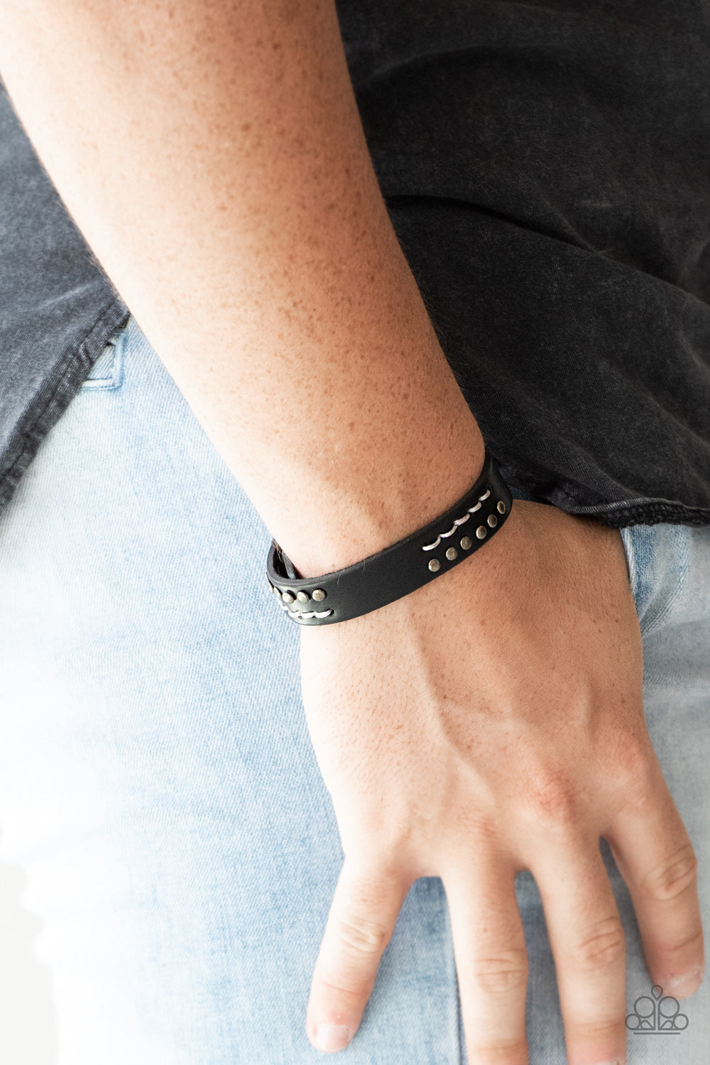 Paparazzi Urban Collection - Always An Adventure - Black