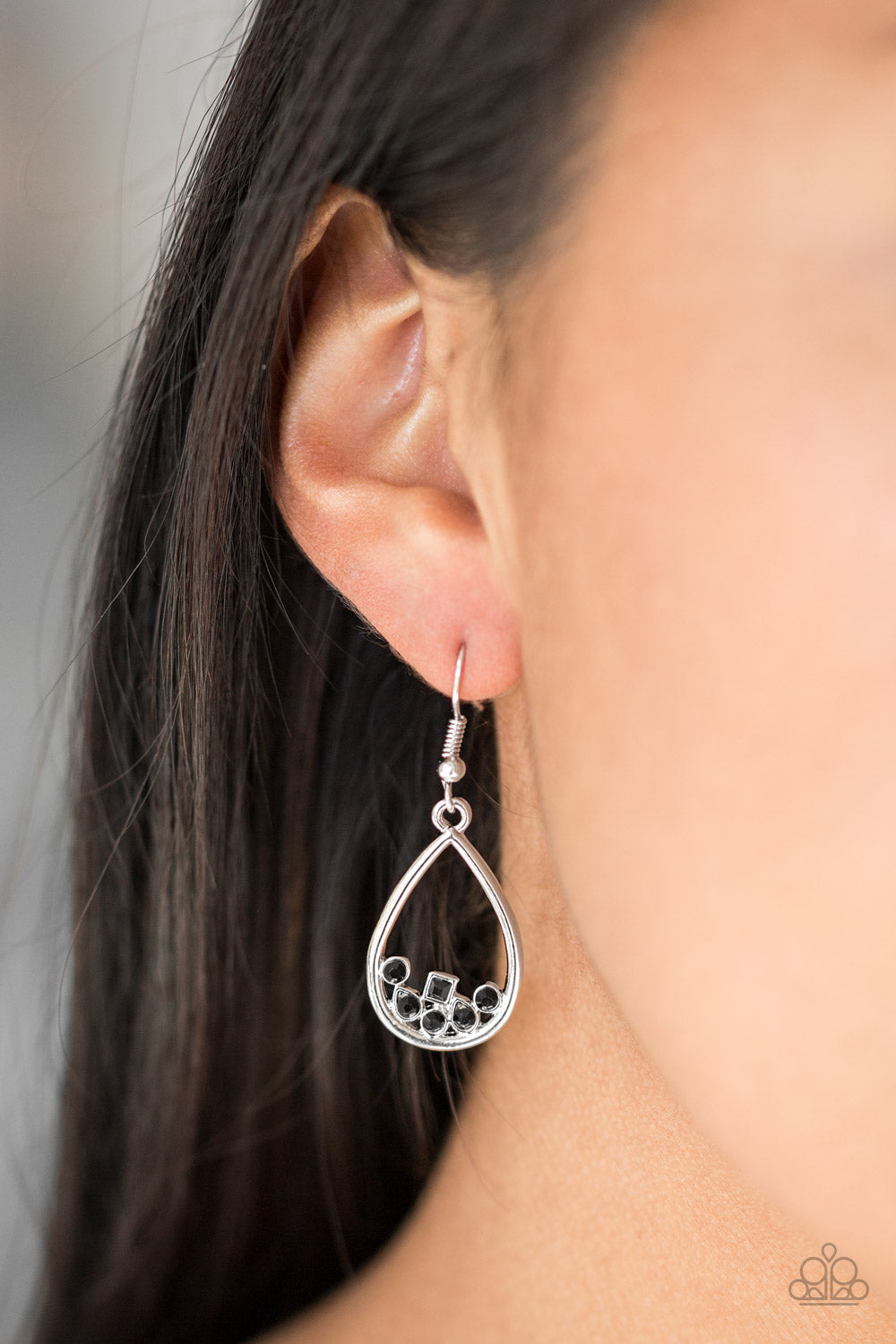 Paparazzi Earrings - Raindrop Radiance - Black