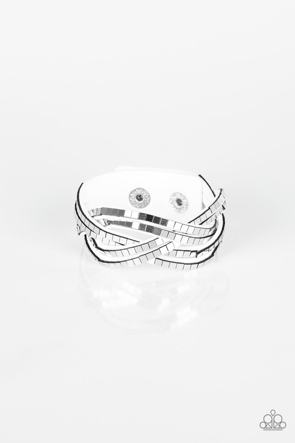 Paparazzi Urban Collection bracelet - Looking For Trouble - White