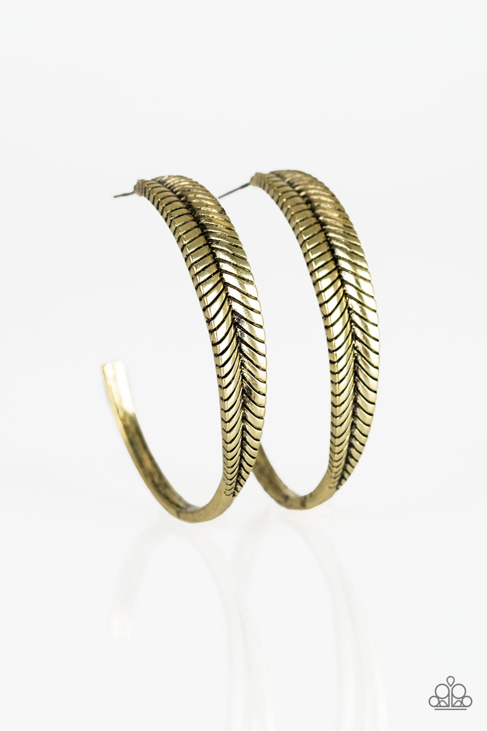 Paparazzi Earrings - Funky Feathers - Brass