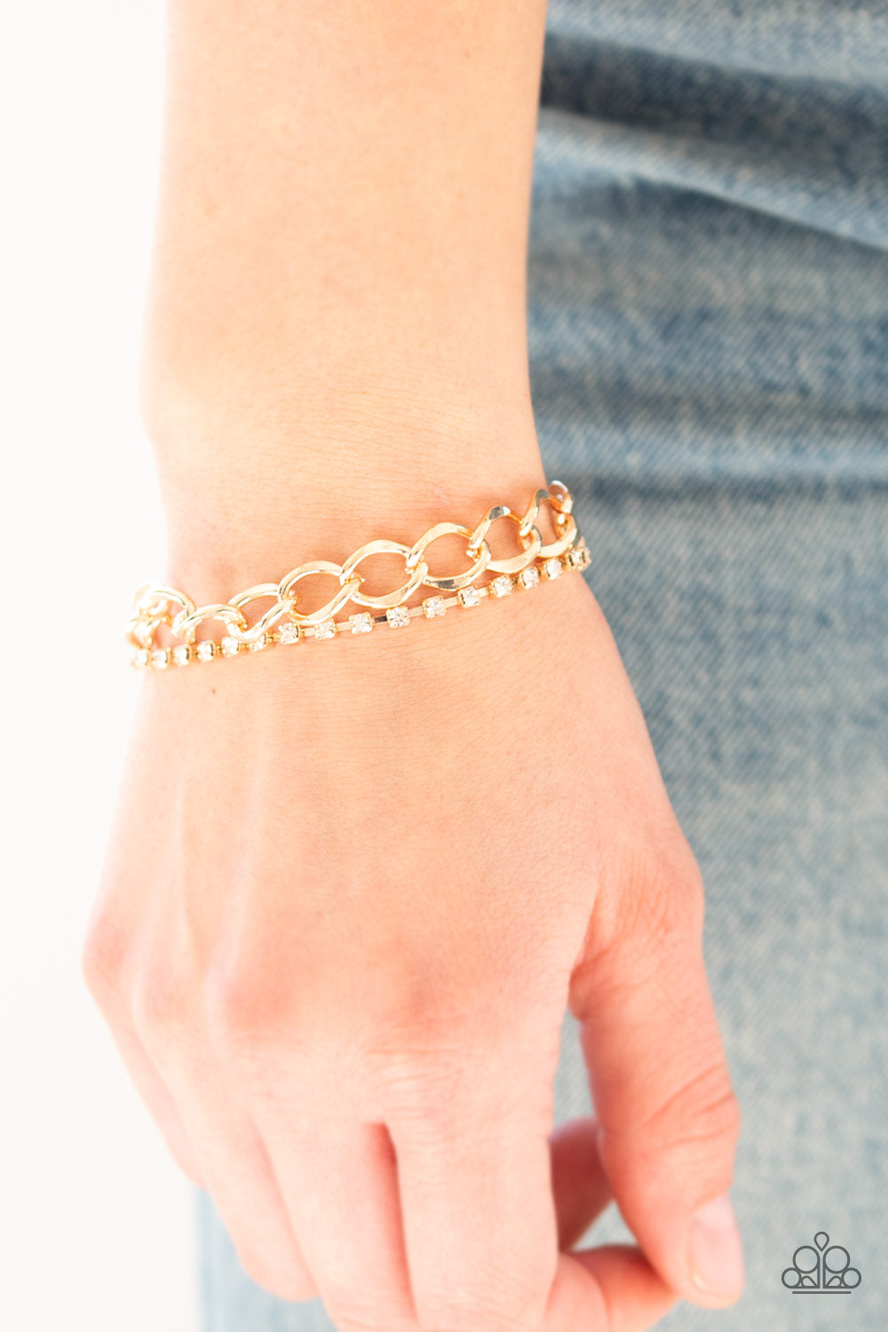 Paparazzi Bracelets - Material Girl - Gold