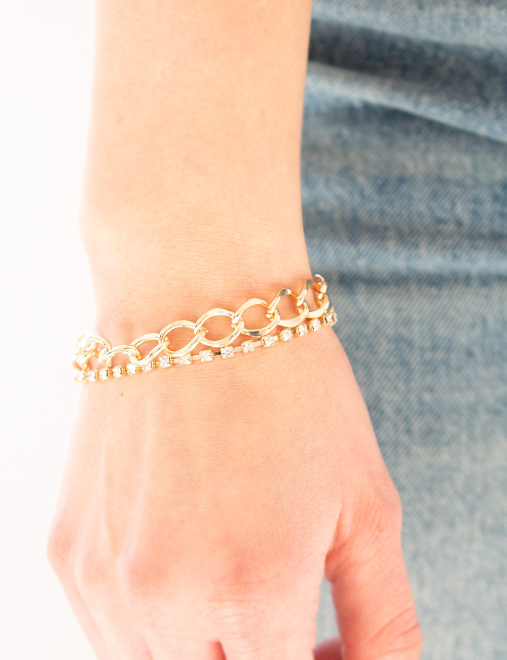 Paparazzi Bracelets - Material Girl - Gold