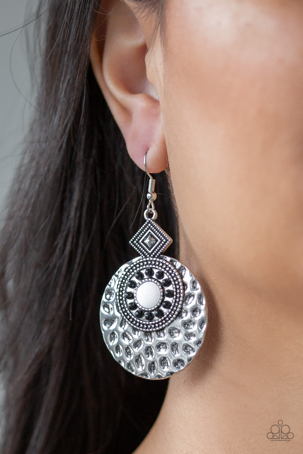 Paparazzi Earrings - Mayan Mood - White
