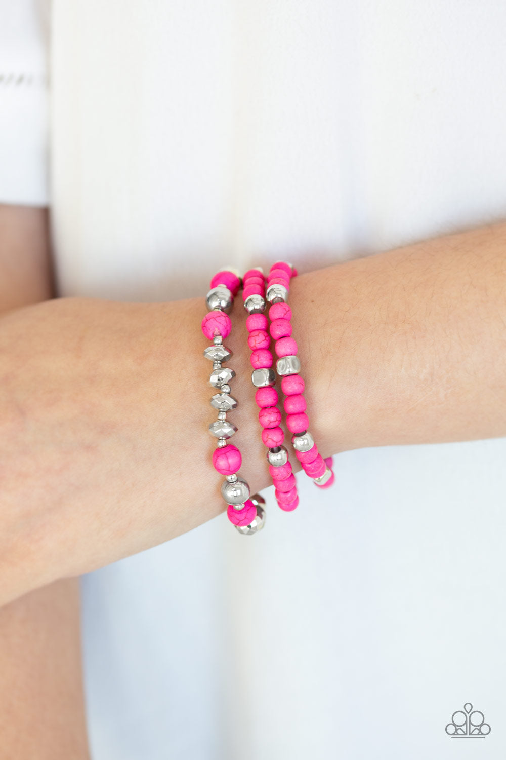 Paparazzi Bracelets - Mountain Artist - Pink