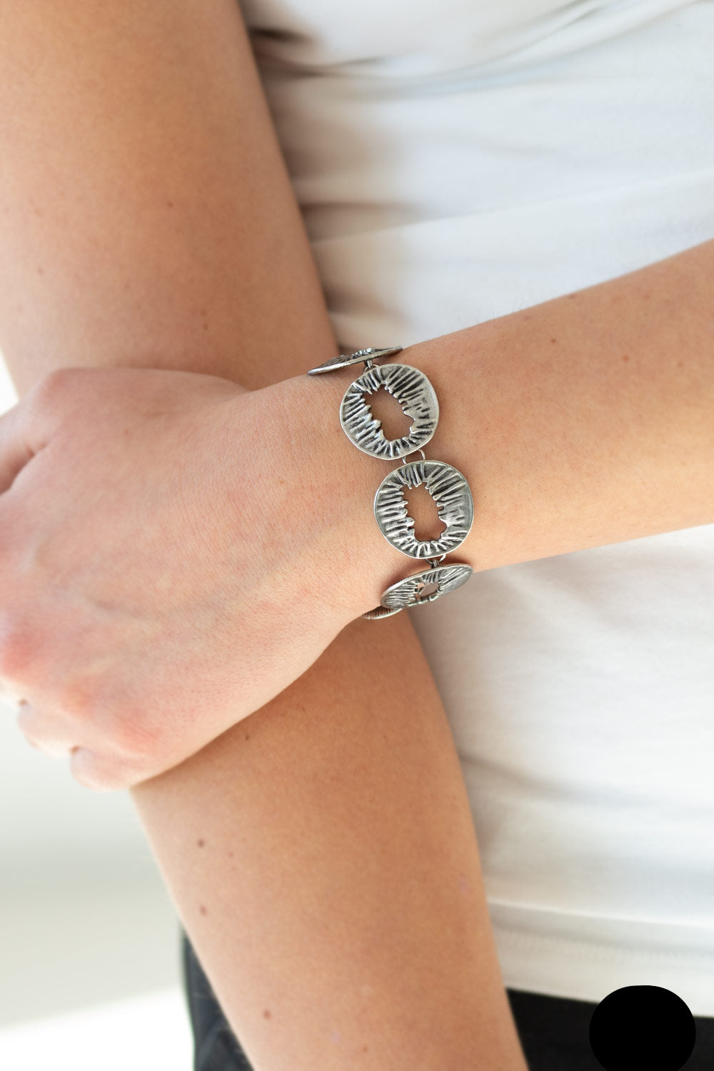 Paparazzi Bracelets - Cut It Out! - Silver