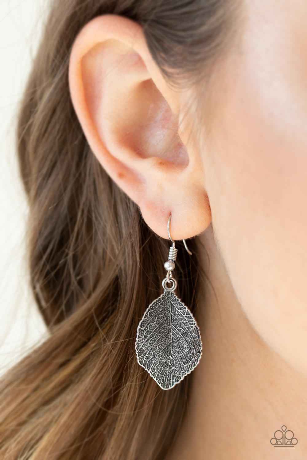 Paparazzi necklace - A True Be-LEAF-er - Silver