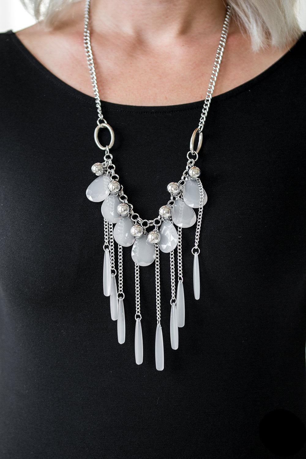Paparazzi Necklaces - Roaring Riviera - Silver