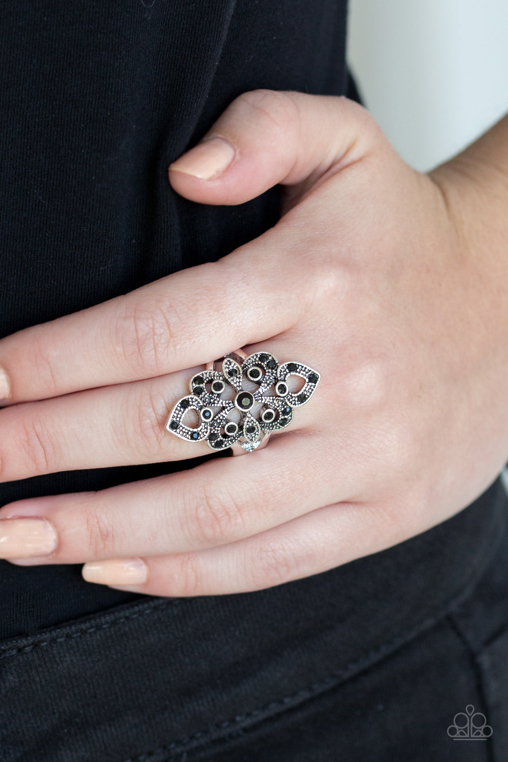 Paparazzi Rings - Princess Priss - Black