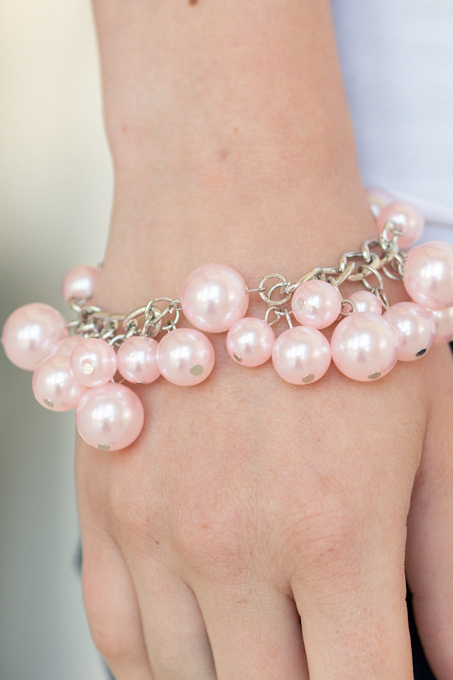 Paparazzi bracelets - Girls in Pearls - Pink