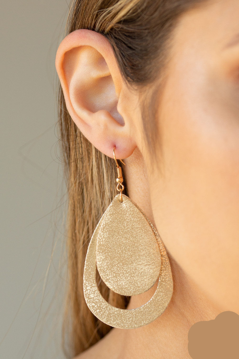 Paparazzi Earrings - Fiery Firework - Gold