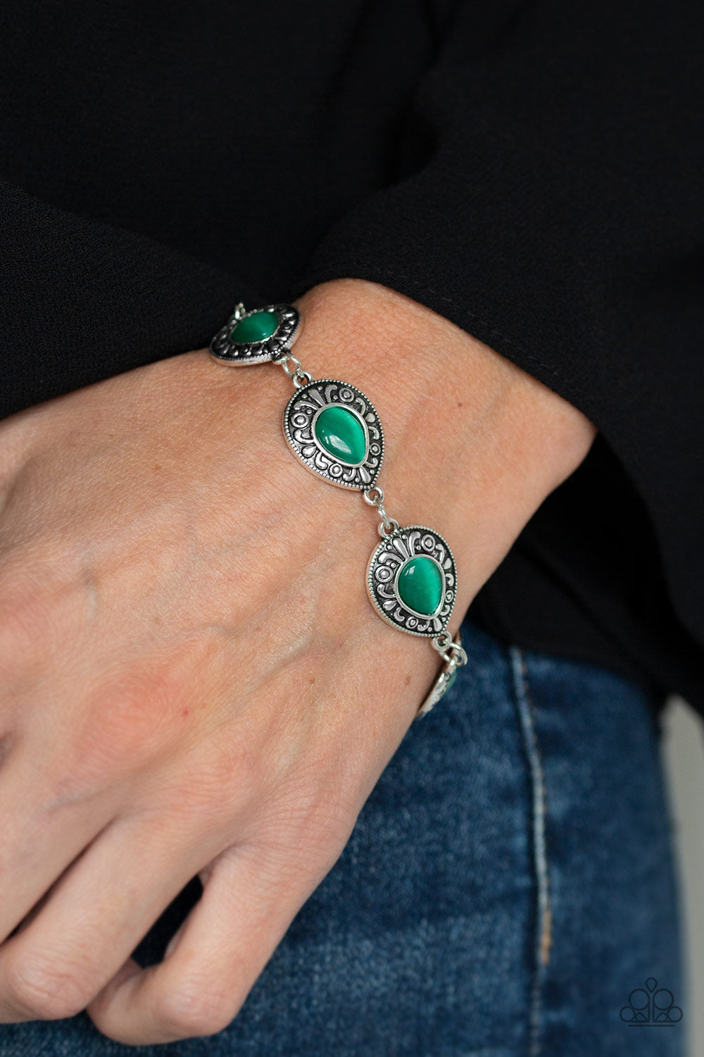 Paparazzi Bracelets - Enchantingly Ever After - Green