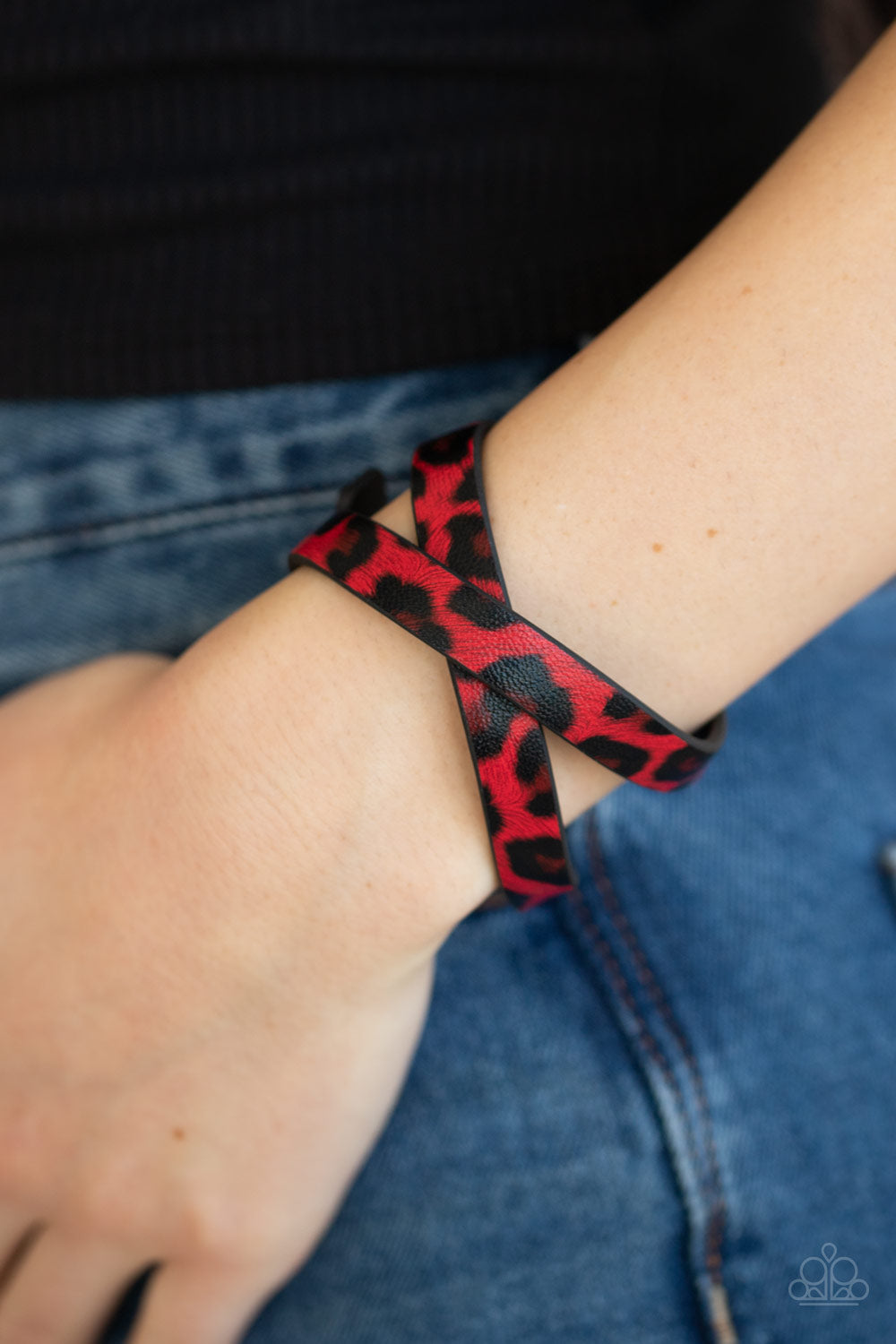 Paparazzi Urban Collection - All GRRirl - Red