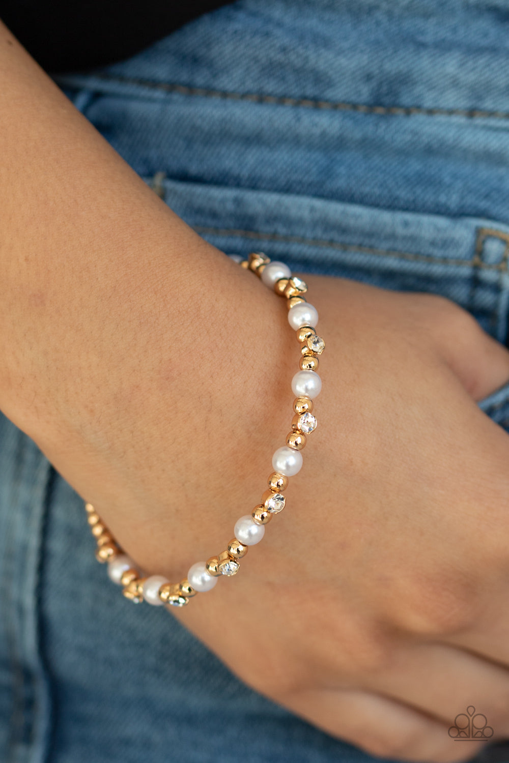 Paparazzi Bracelets - Decadently Dainty - Gold