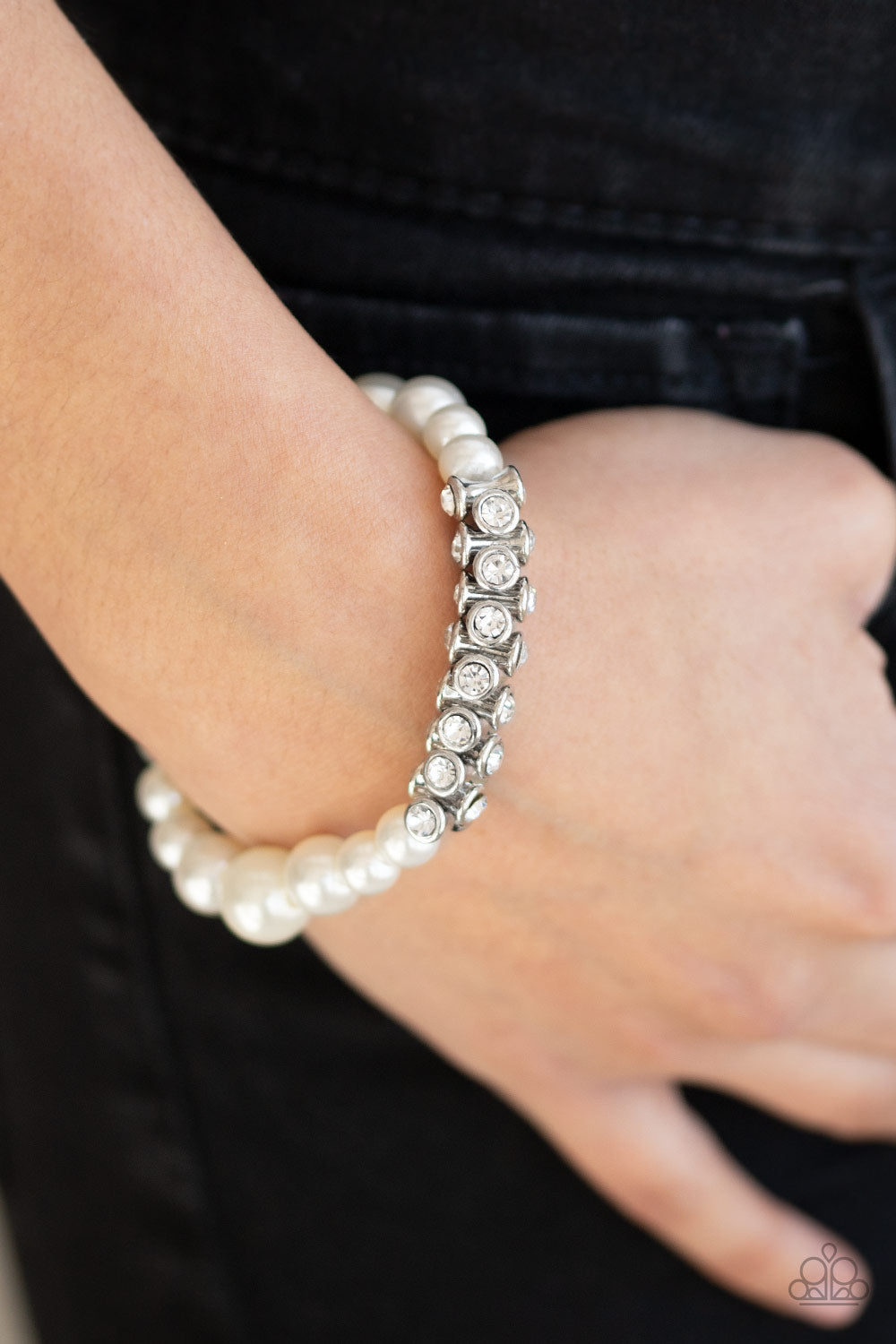 Paparazzi Bracelets - Traffic - Stopping Sparkle - White
